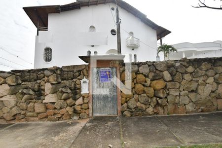 Casa à venda com 1000m², 8 quartos e sem vagaFachada