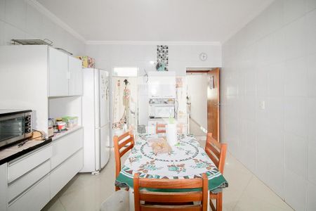 Casa à venda com 128m², 3 quartos e 4 vagas