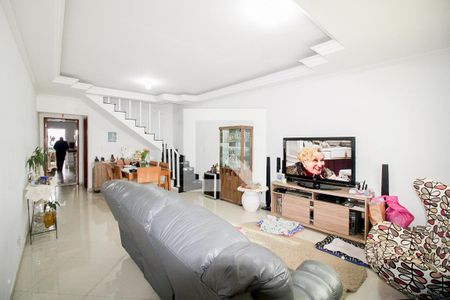 Casa à venda com 128m², 3 quartos e 4 vagas