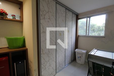 Casa de condomínio à venda com 167m², 4 quartos e 2 vagasÁrea de serviço