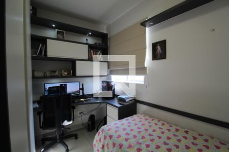 Casa de condomínio à venda com 167m², 4 quartos e 2 vagasQuarto 2