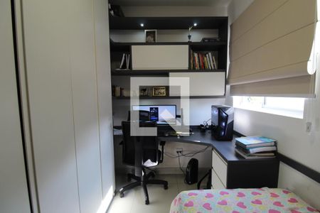 Casa de condomínio à venda com 167m², 4 quartos e 2 vagasQuarto 2