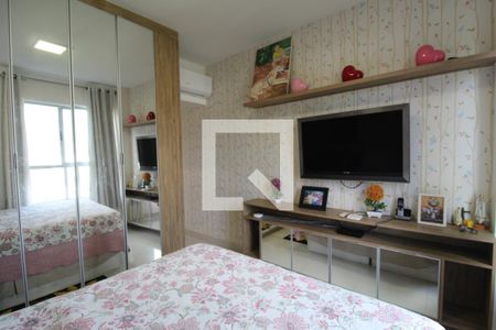 Casa de condomínio à venda com 167m², 4 quartos e 2 vagasSuíte