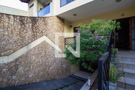 Casa à venda com 343m², 4 quartos e 6 vagas