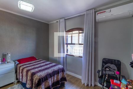 Casa à venda com 198m², 3 quartos e 3 vagas