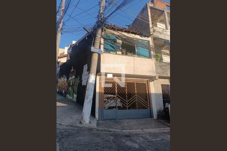 Casa à venda com 147m², 3 quartos e 3 vagas Casa à venda com 147m², 3 quartos e 3 vagasFachada