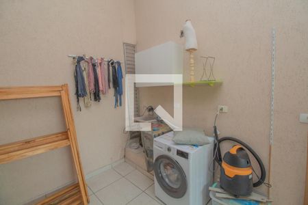 Casa à venda com 147m², 3 quartos e 3 vagas Casa à venda com 147m², 3 quartos e 3 vagasÁrea de serviço