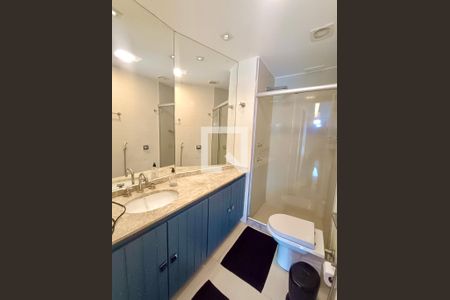 Studio à venda com 58m², 1 quarto e 1 vaga Studio à venda com 58m², 1 quarto e 1 vagaBanheiro social