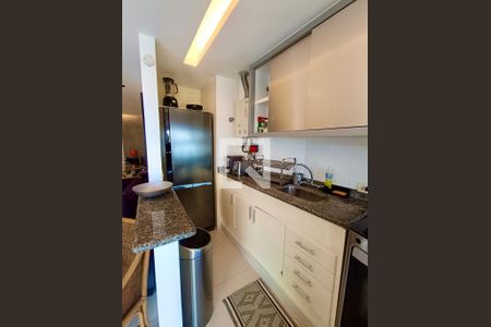 Studio à venda com 58m², 1 quarto e 1 vaga Studio à venda com 58m², 1 quarto e 1 vagaCozinha americana