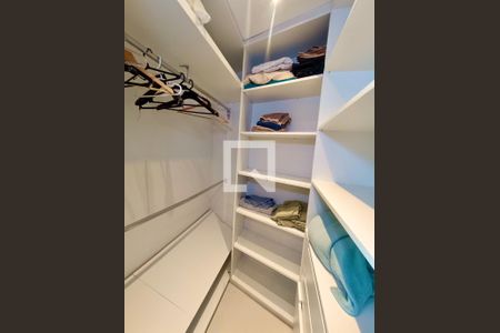 Studio à venda com 58m², 1 quarto e 1 vaga Studio à venda com 58m², 1 quarto e 1 vagaCloset