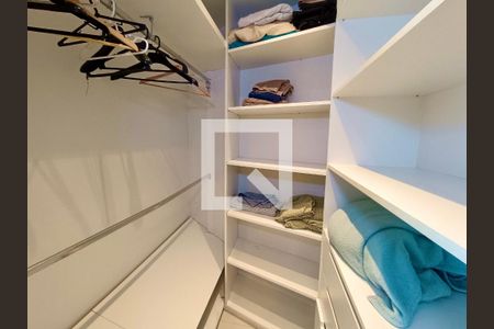 Studio à venda com 58m², 1 quarto e 1 vaga Studio à venda com 58m², 1 quarto e 1 vagaCloset