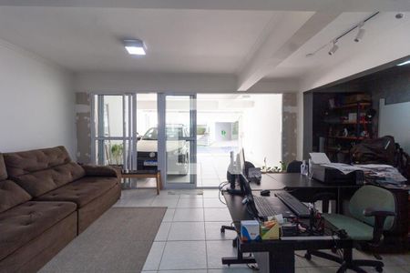 Casa à venda com 272m², 3 quartos e 4 vagas