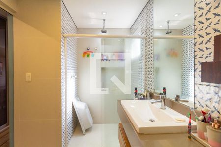 Casa à venda com 272m², 3 quartos e 4 vagas