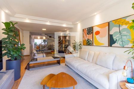 Casa à venda com 272m², 3 quartos e 4 vagas