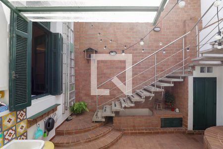 Casa à venda com 280m², 3 quartos e 2 vagas