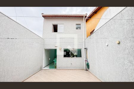 Casa à venda com 120m², 3 quartos e 5 vagas Casa à venda com 120m², 3 quartos e 5 vagasQuintal
