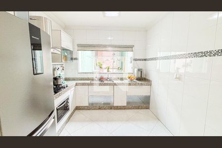 Casa à venda com 120m², 3 quartos e 5 vagas Casa à venda com 120m², 3 quartos e 5 vagasCozinha