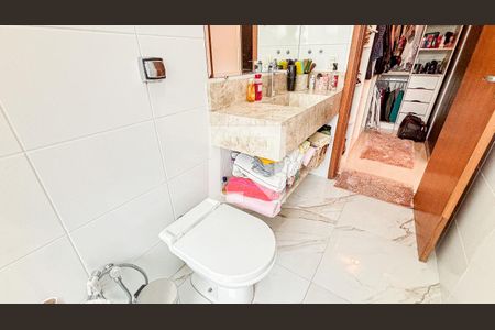 Casa à venda com 120m², 3 quartos e 5 vagas Casa à venda com 120m², 3 quartos e 5 vagasBanheiro da Suíte