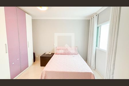 Casa à venda com 120m², 3 quartos e 5 vagas Casa à venda com 120m², 3 quartos e 5 vagasQuarto1