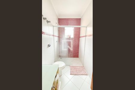 Casa à venda com 120m², 3 quartos e 5 vagas Casa à venda com 120m², 3 quartos e 5 vagasBanheiro