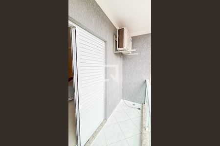 Casa à venda com 120m², 3 quartos e 5 vagas Casa à venda com 120m², 3 quartos e 5 vagasVaranda Suíte