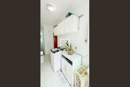 Casa à venda com 120m², 3 quartos e 5 vagas Casa à venda com 120m², 3 quartos e 5 vagasÁrea de Serviço