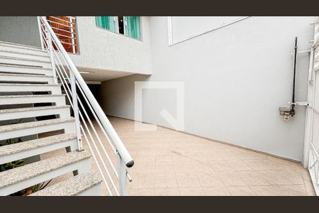 Casa à venda com 120m², 3 quartos e 5 vagas Casa à venda com 120m², 3 quartos e 5 vagasGaragem