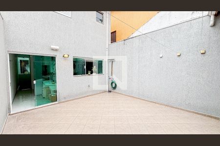Casa à venda com 120m², 3 quartos e 5 vagas Casa à venda com 120m², 3 quartos e 5 vagasQuintal