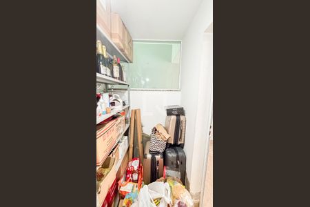 Casa à venda com 120m², 3 quartos e 5 vagas Casa à venda com 120m², 3 quartos e 5 vagasGaragem - Despensa