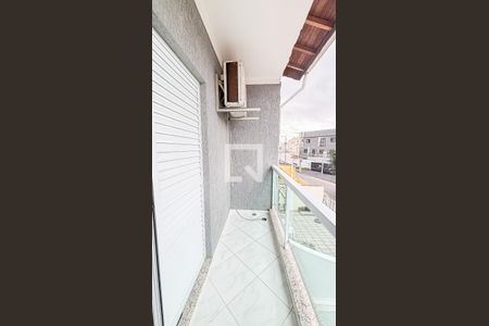 Casa à venda com 120m², 3 quartos e 5 vagas Casa à venda com 120m², 3 quartos e 5 vagasVaranda Suíte