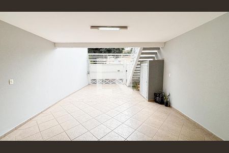 Casa à venda com 120m², 3 quartos e 5 vagas Casa à venda com 120m², 3 quartos e 5 vagasGaragem