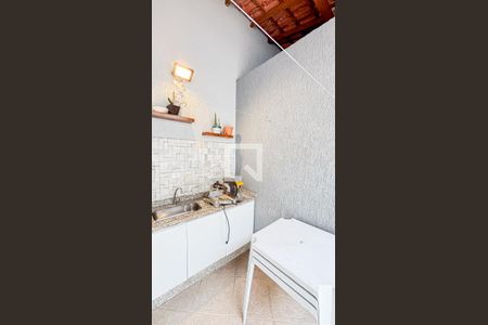 Casa à venda com 120m², 3 quartos e 5 vagas Casa à venda com 120m², 3 quartos e 5 vagasQuintal - Churrasqueira