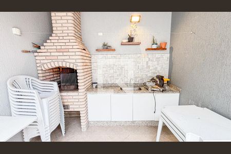 Casa à venda com 120m², 3 quartos e 5 vagas Casa à venda com 120m², 3 quartos e 5 vagasQuintal - Churrasqueira