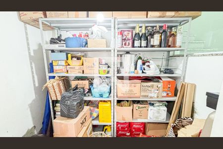 Casa à venda com 120m², 3 quartos e 5 vagas Casa à venda com 120m², 3 quartos e 5 vagasGaragem - Despensa