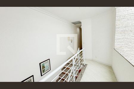 Casa à venda com 120m², 3 quartos e 5 vagas Casa à venda com 120m², 3 quartos e 5 vagasCorredor