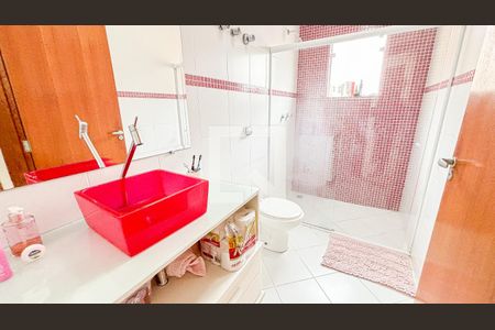 Casa à venda com 120m², 3 quartos e 5 vagas Casa à venda com 120m², 3 quartos e 5 vagasBanheiro