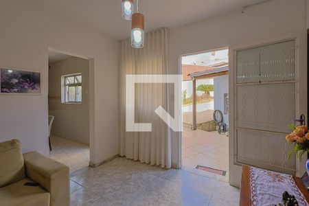Sala de casa à venda com 2 quartos, 160m² em Incofindência, Belo Horizonte