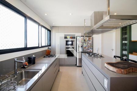 Apartamento à venda com 228m², 4 quartos e 3 vagas