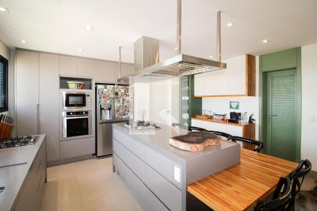 Apartamento à venda com 228m², 4 quartos e 3 vagas