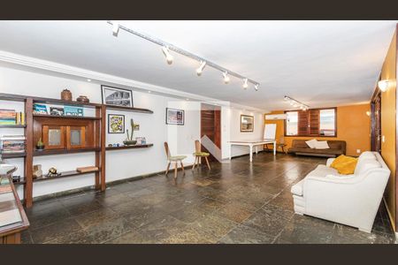 Casa à venda com 350m², 6 quartos e 5 vagas