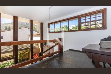 Casa à venda com 350m², 6 quartos e 5 vagas