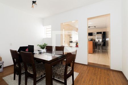 Casa à venda com 180m², 3 quartos e 1 vaga