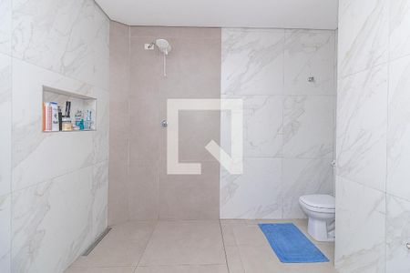 Casa à venda com 223m², 2 quartos e 6 vagas