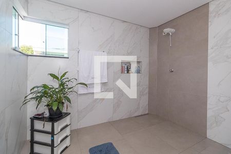 Casa à venda com 223m², 2 quartos e 6 vagas