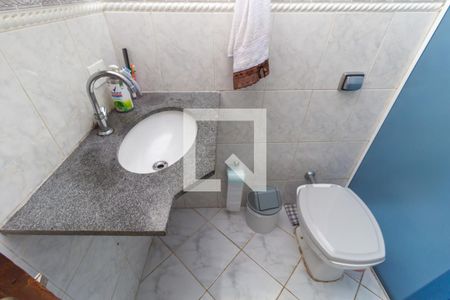 Casa à venda com 350m², 2 quartos e 1 vaga Casa à venda com 350m², 2 quartos e 1 vagaBanheiro Social