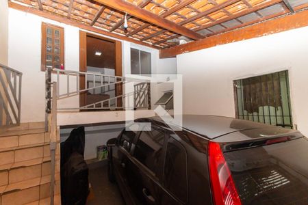 Casa à venda com 350m², 2 quartos e 1 vaga Casa à venda com 350m², 2 quartos e 1 vagaGaragem