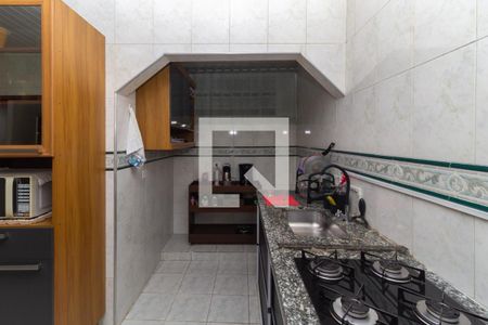 Casa à venda com 350m², 2 quartos e 1 vaga Casa à venda com 350m², 2 quartos e 1 vagaCozinha