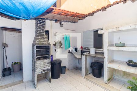 Casa à venda com 350m², 2 quartos e 1 vaga Casa à venda com 350m², 2 quartos e 1 vagaChurrasqueira