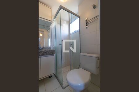 Apartamento à venda com 75m², 3 quartos e 2 vagas Apartamento à venda com 75m², 3 quartos e 2 vagasBanheiro da Suíte