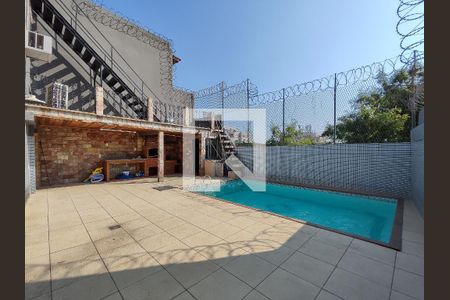 Casa à venda com 150m², 4 quartos e 2 vagas Casa à venda com 150m², 4 quartos e 2 vagasÁrea comum